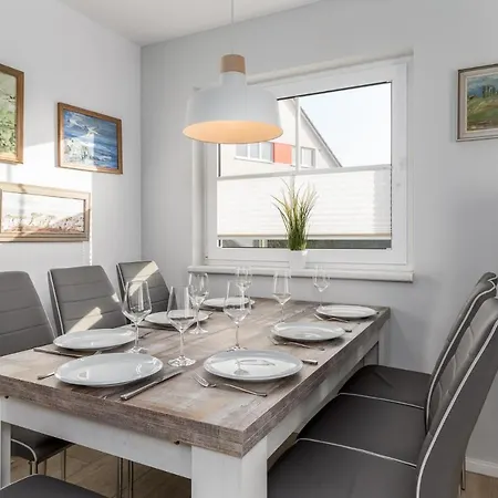 Nyaraló Doppelhaushaelfte 